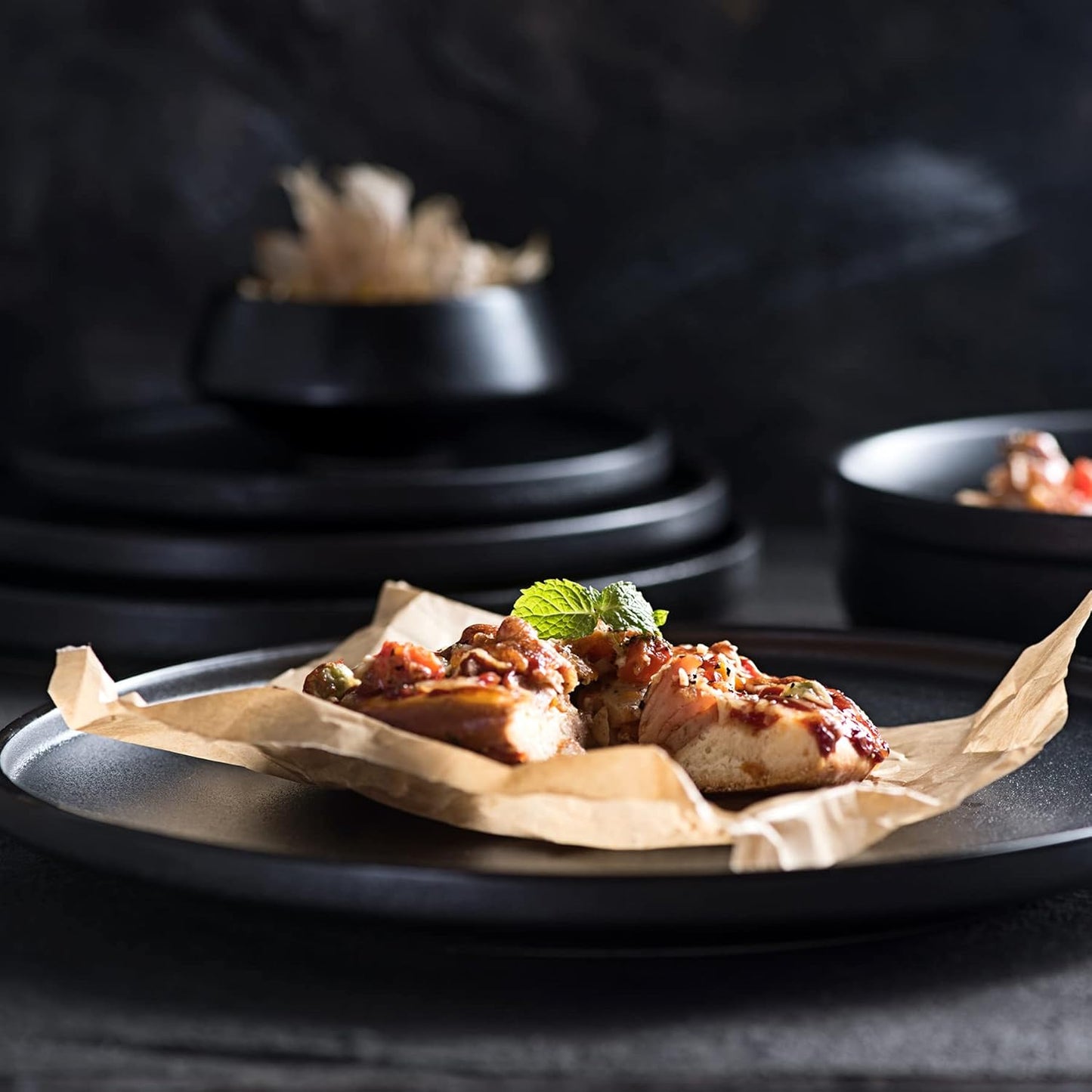 Dinner Plates Set of 4,8.5Inch Ceramic Plate Set Serving Dish Salad Plates (Matte Black)
