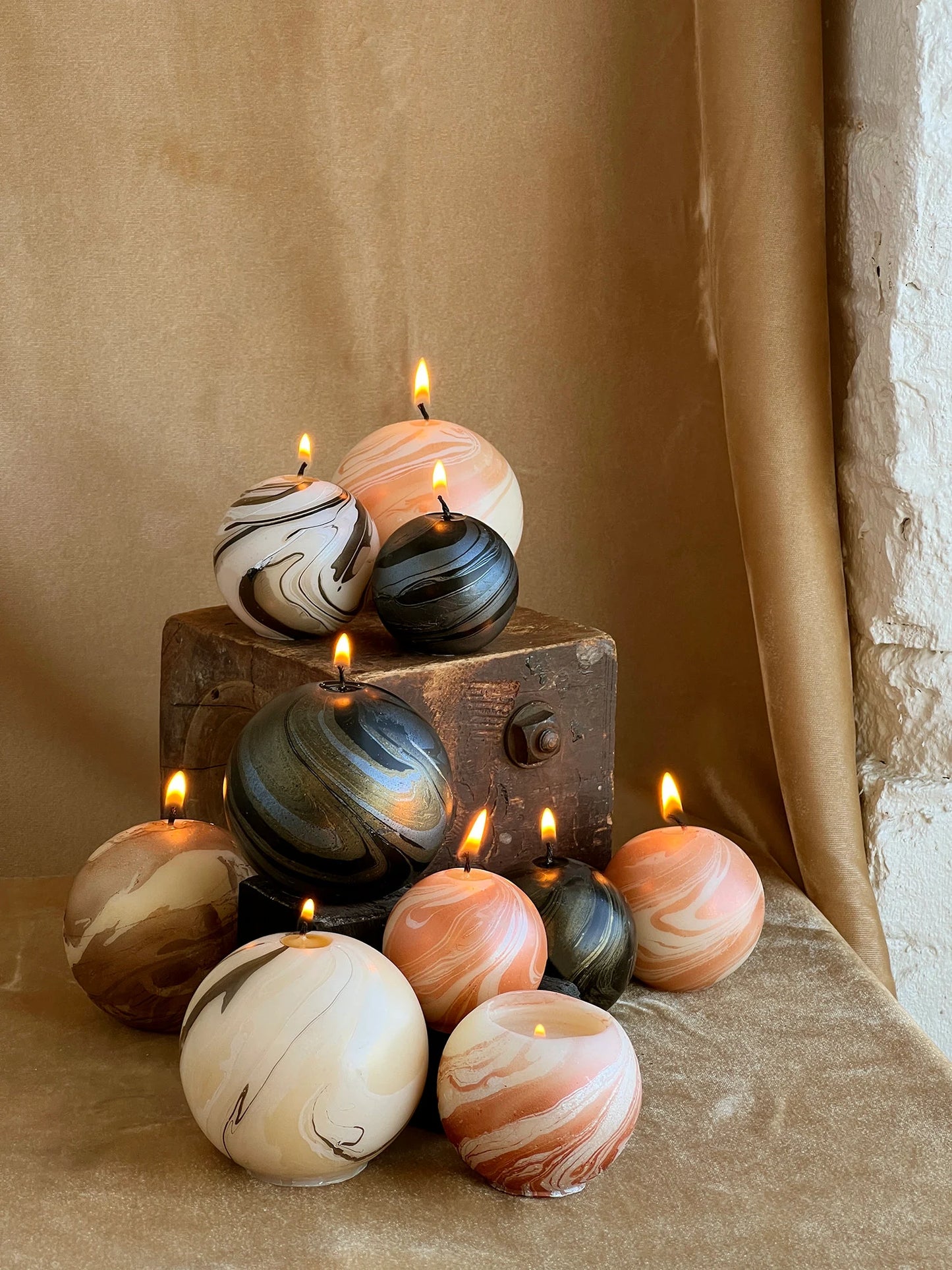 Metallic Marble Sphere Candle