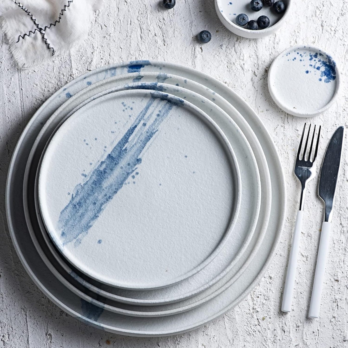 Dinner Plates Set 8.5 Inch Ceramic Dessert Serving Plates Salad Plates,Set of 4 (Matte White&Blue)