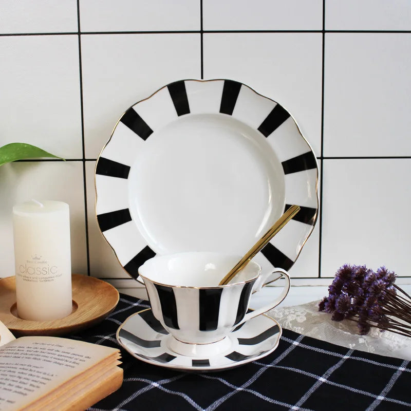 Black-And-White Hepburn Vintage Breakfast Plate Ceramic Plate Striped Wave Dot Tableware
