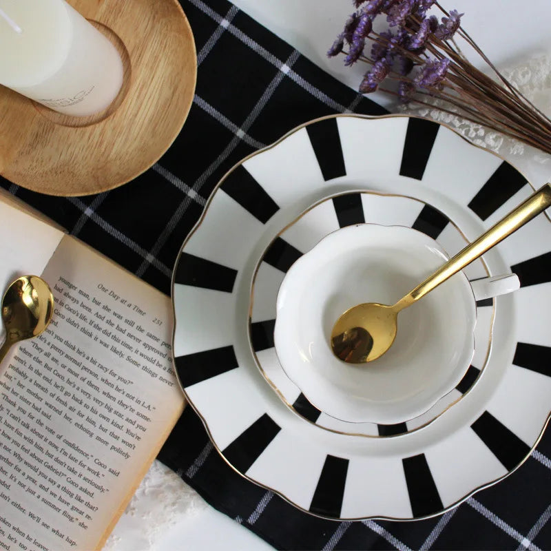Black-And-White Hepburn Vintage Breakfast Plate Ceramic Plate Striped Wave Dot Tableware