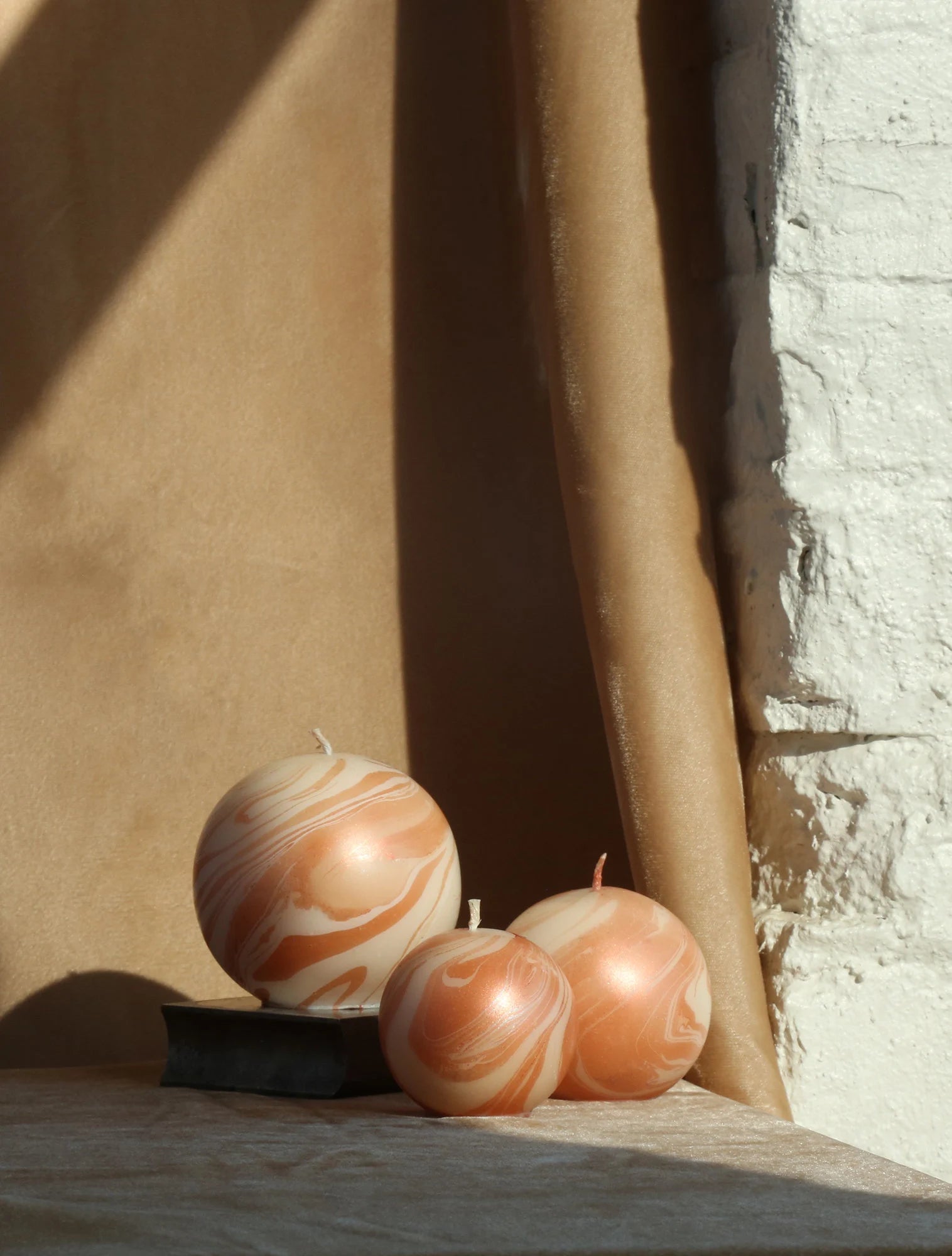 Metallic Marble Sphere Candle
